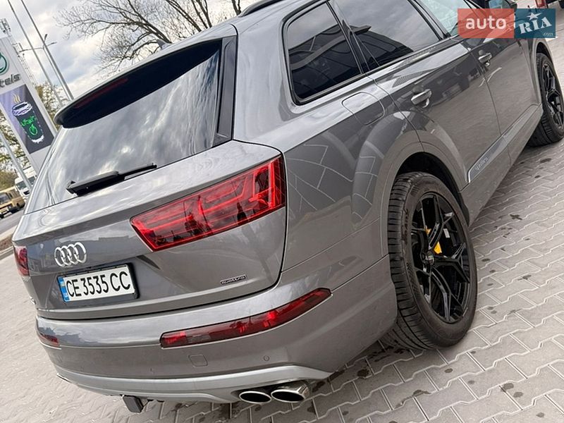 Внедорожник / Кроссовер Audi Q7 2017 в Черновцах