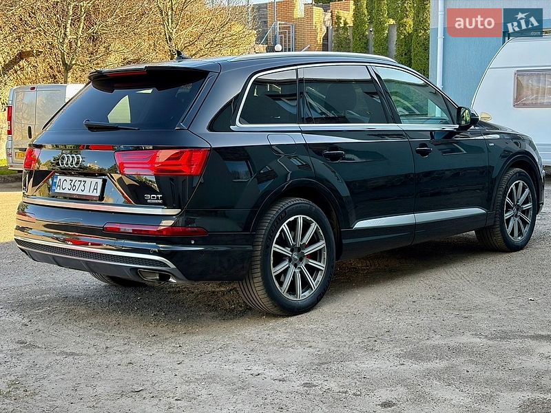 Внедорожник / Кроссовер Audi Q7 2018 в Луцке
