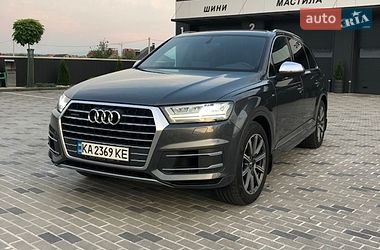 Внедорожник / Кроссовер Audi Q7 2016 в Хусте