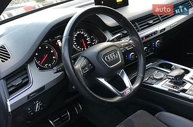 Внедорожник / Кроссовер Audi Q7 2016 в Хусте
