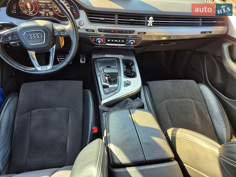 Позашляховик / Кросовер Audi Q7 2016 в Кам'янець-Подільському