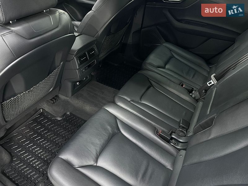 Внедорожник / Кроссовер Audi Q7 2018 в Каменском