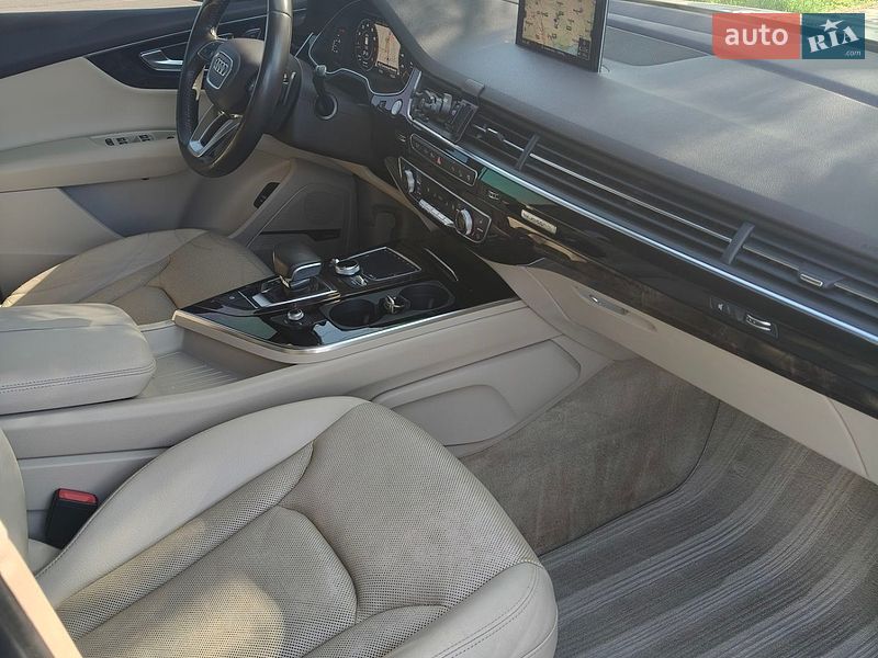 Внедорожник / Кроссовер Audi Q7 2016 в Белой Церкви