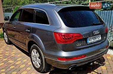 Внедорожник / Кроссовер Audi Q7 2013 в Ужгороде
