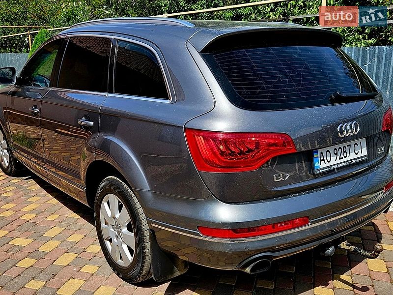 Внедорожник / Кроссовер Audi Q7 2013 в Ужгороде