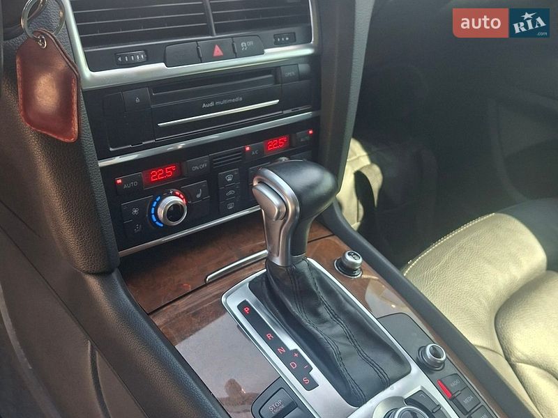Внедорожник / Кроссовер Audi Q7 2013 в Киеве