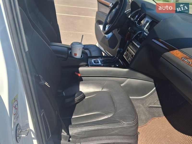 Внедорожник / Кроссовер Audi Q7 2013 в Киеве
