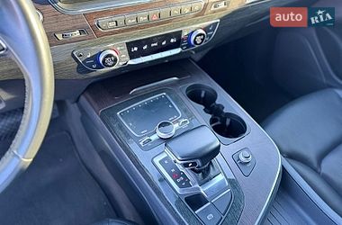 Внедорожник / Кроссовер Audi Q7 2017 в Ровно
