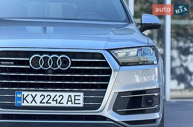 Внедорожник / Кроссовер Audi Q7 2017 в Харькове