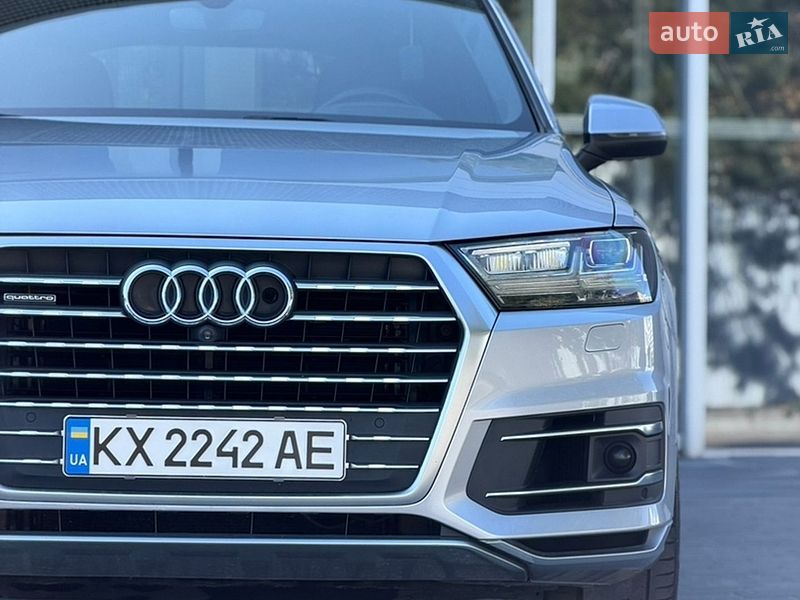 Внедорожник / Кроссовер Audi Q7 2017 в Харькове