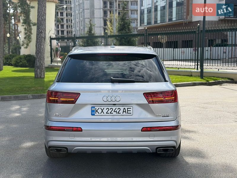 Внедорожник / Кроссовер Audi Q7 2017 в Харькове