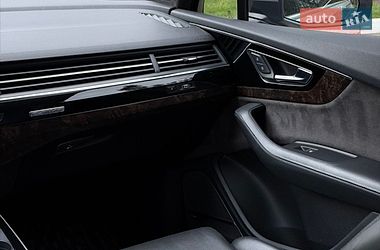 Внедорожник / Кроссовер Audi Q7 2017 в Харькове