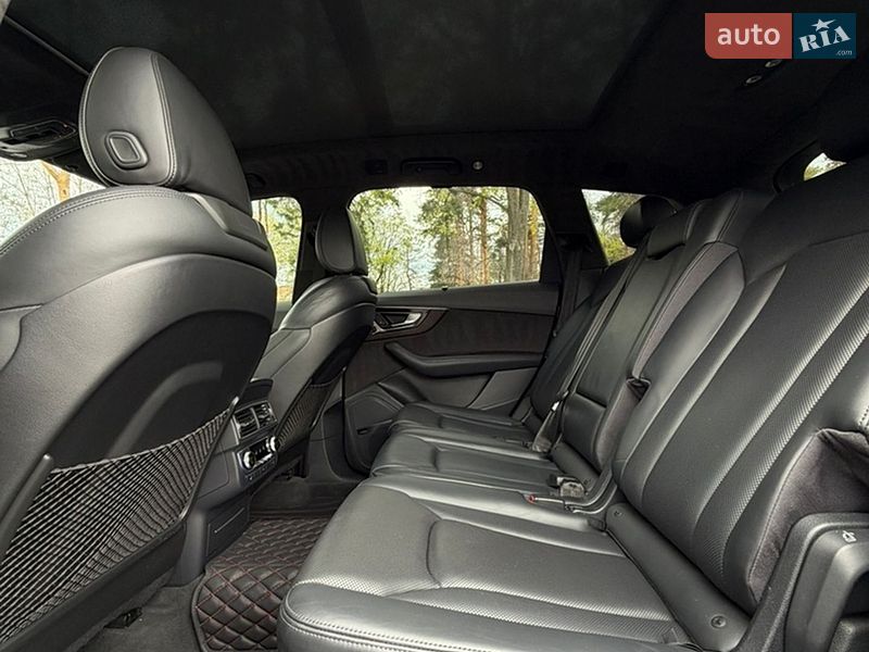 Внедорожник / Кроссовер Audi Q7 2017 в Харькове