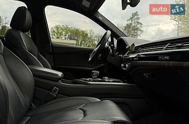 Внедорожник / Кроссовер Audi Q7 2017 в Харькове