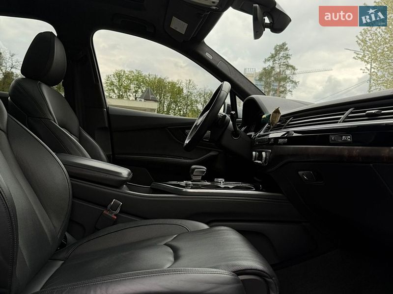 Внедорожник / Кроссовер Audi Q7 2017 в Харькове