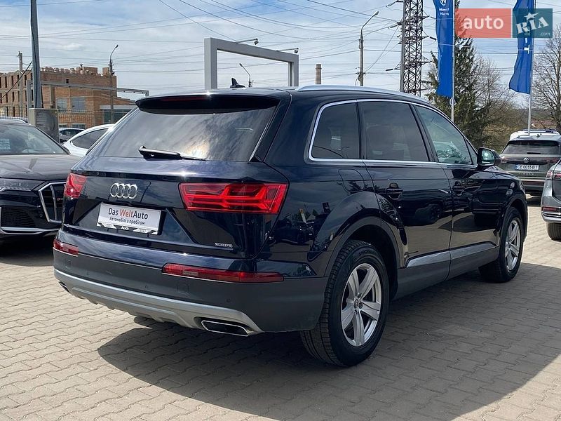 Внедорожник / Кроссовер Audi Q7 2016 в Черновцах