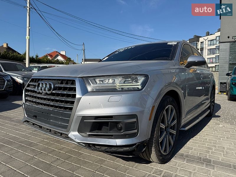 Внедорожник / Кроссовер Audi Q7 2018 в Ровно