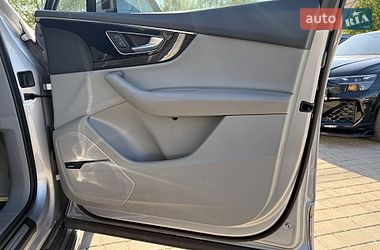 Внедорожник / Кроссовер Audi Q7 2018 в Ровно