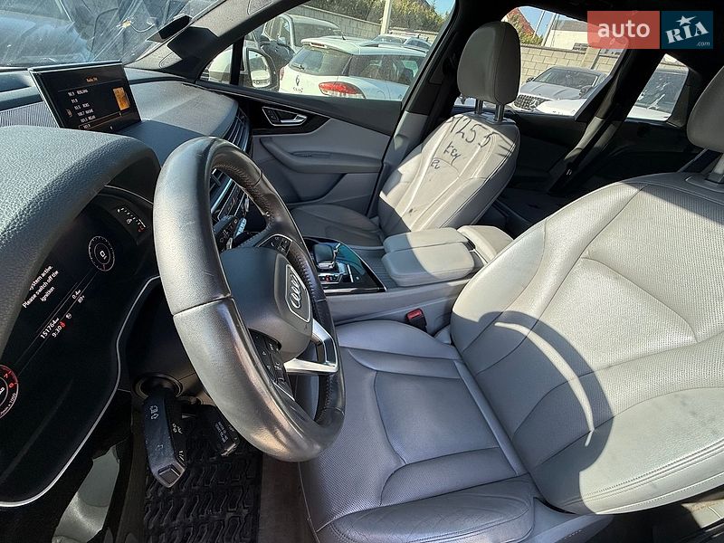 Внедорожник / Кроссовер Audi Q7 2018 в Ровно