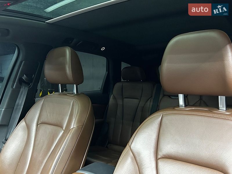 Внедорожник / Кроссовер Audi Q7 2019 в Черновцах