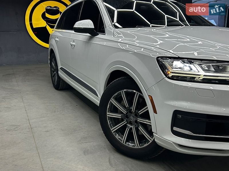 Внедорожник / Кроссовер Audi Q7 2019 в Черновцах