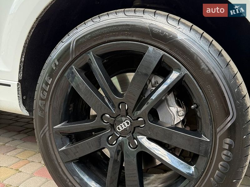 Внедорожник / Кроссовер Audi Q7 2013 в Харькове