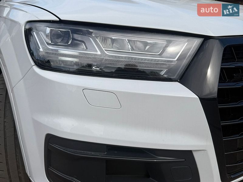 Внедорожник / Кроссовер Audi Q7 2018 в Стрые