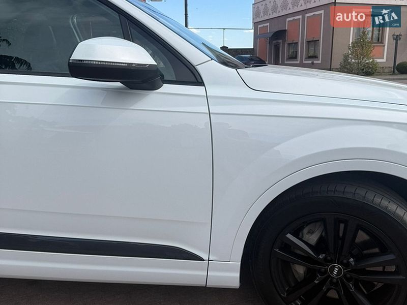 Внедорожник / Кроссовер Audi Q7 2018 в Стрые