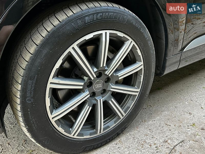 Внедорожник / Кроссовер Audi Q7 2016 в Львове