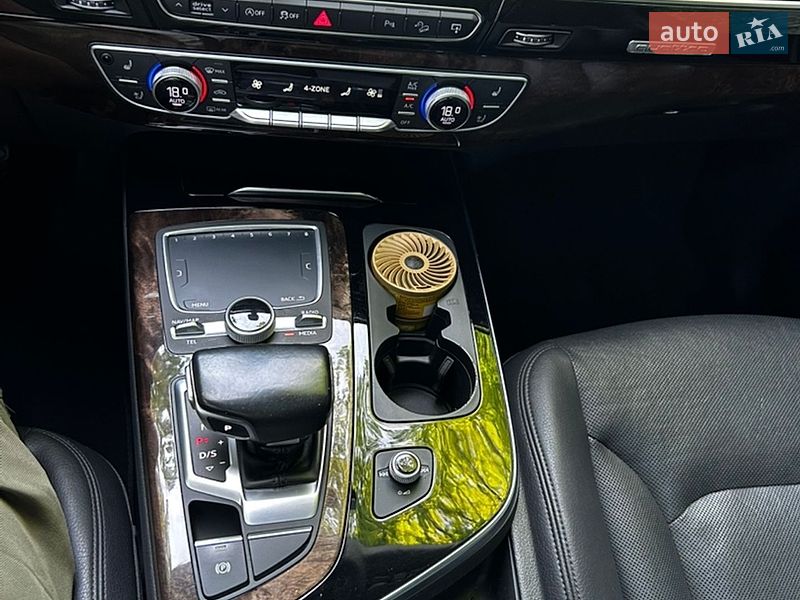 Внедорожник / Кроссовер Audi Q7 2016 в Львове