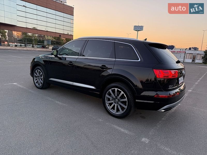 Внедорожник / Кроссовер Audi Q7 2018 в Киеве
