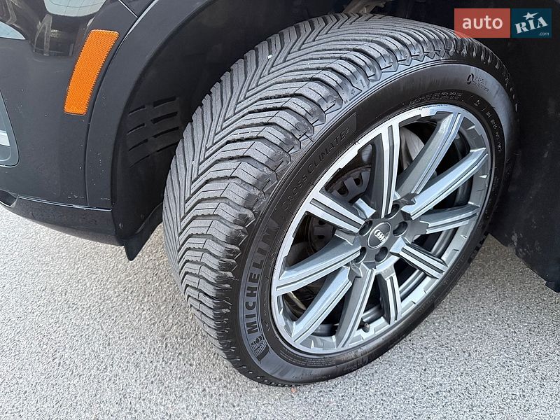 Внедорожник / Кроссовер Audi Q7 2018 в Киеве