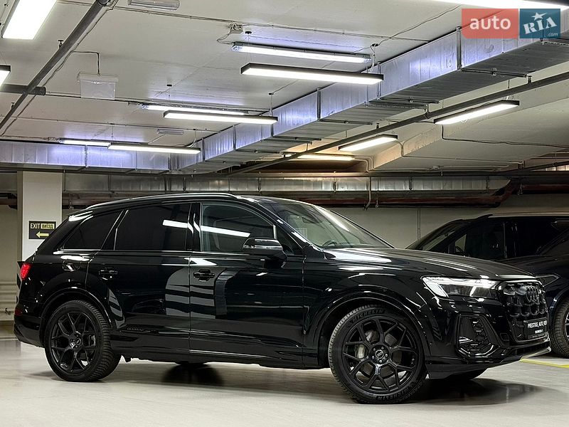 Внедорожник / Кроссовер Audi Q7 2024 в Киеве