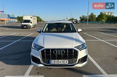 Внедорожник / Кроссовер Audi Q7 2020 в Киеве