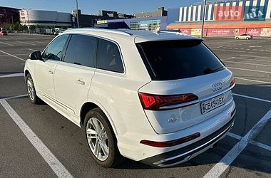 Внедорожник / Кроссовер Audi Q7 2020 в Киеве
