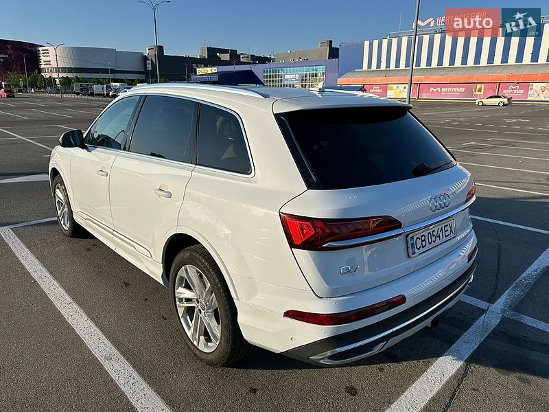Внедорожник / Кроссовер Audi Q7 2020 в Киеве
