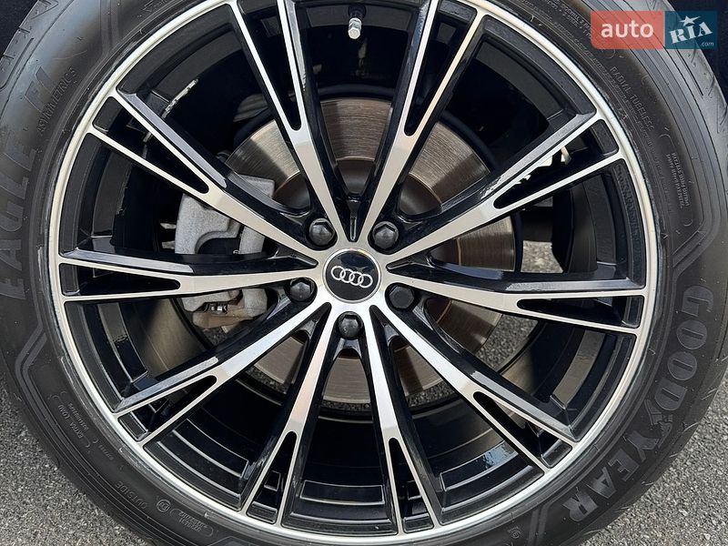Внедорожник / Кроссовер Audi Q7 2021 в Киеве