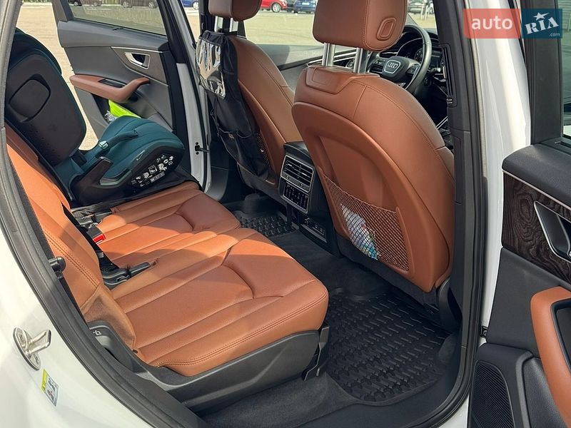 Внедорожник / Кроссовер Audi Q7 2021 в Киеве