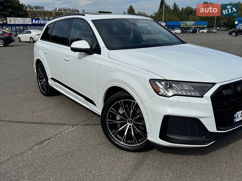 Внедорожник / Кроссовер Audi Q7 2021 в Киеве