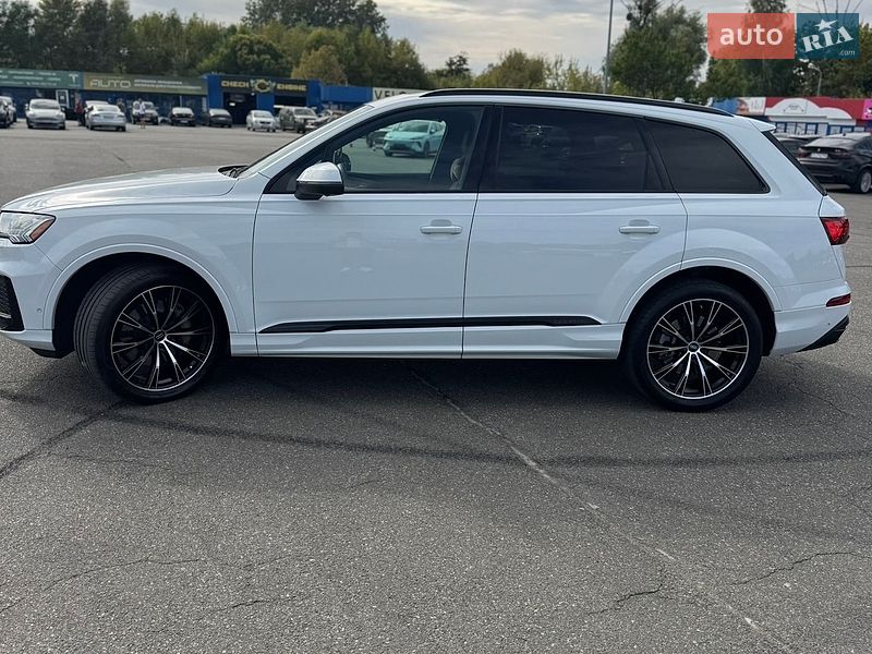 Внедорожник / Кроссовер Audi Q7 2021 в Киеве
