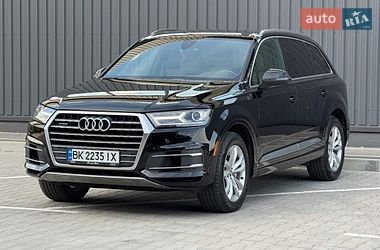 Внедорожник / Кроссовер Audi Q7 2016 в Дубно