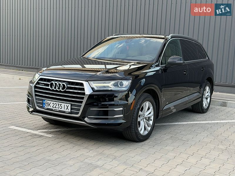 Внедорожник / Кроссовер Audi Q7 2016 в Дубно