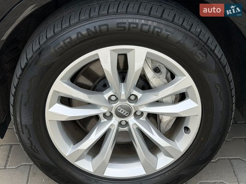 Внедорожник / Кроссовер Audi Q7 2016 в Дубно