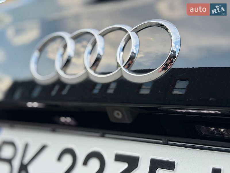Внедорожник / Кроссовер Audi Q7 2016 в Дубно