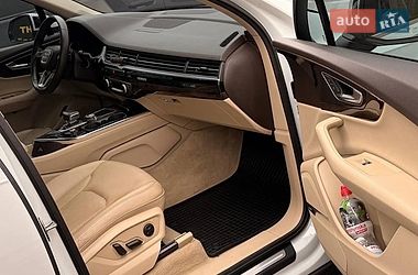 Позашляховик / Кросовер Audi Q7 2017 в Львові