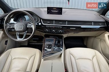 Внедорожник / Кроссовер Audi Q7 2016 в Дубно