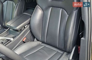 Внедорожник / Кроссовер Audi Q7 2015 в Сваляве