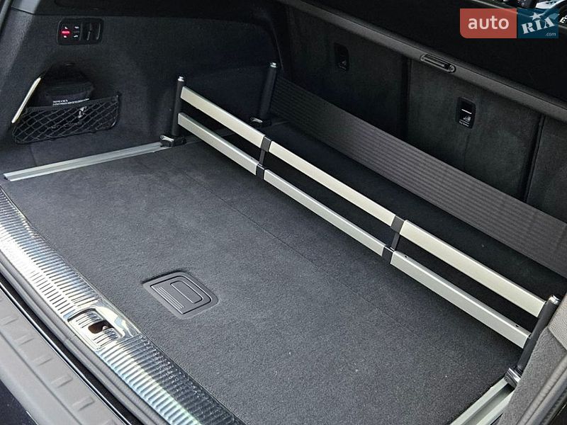 Внедорожник / Кроссовер Audi Q7 2015 в Сваляве