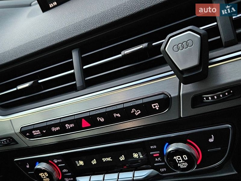 Внедорожник / Кроссовер Audi Q7 2015 в Сваляве