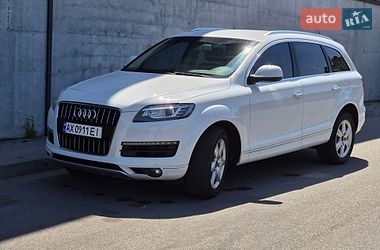 Позашляховик / Кросовер Audi Q7 2013 в Києві